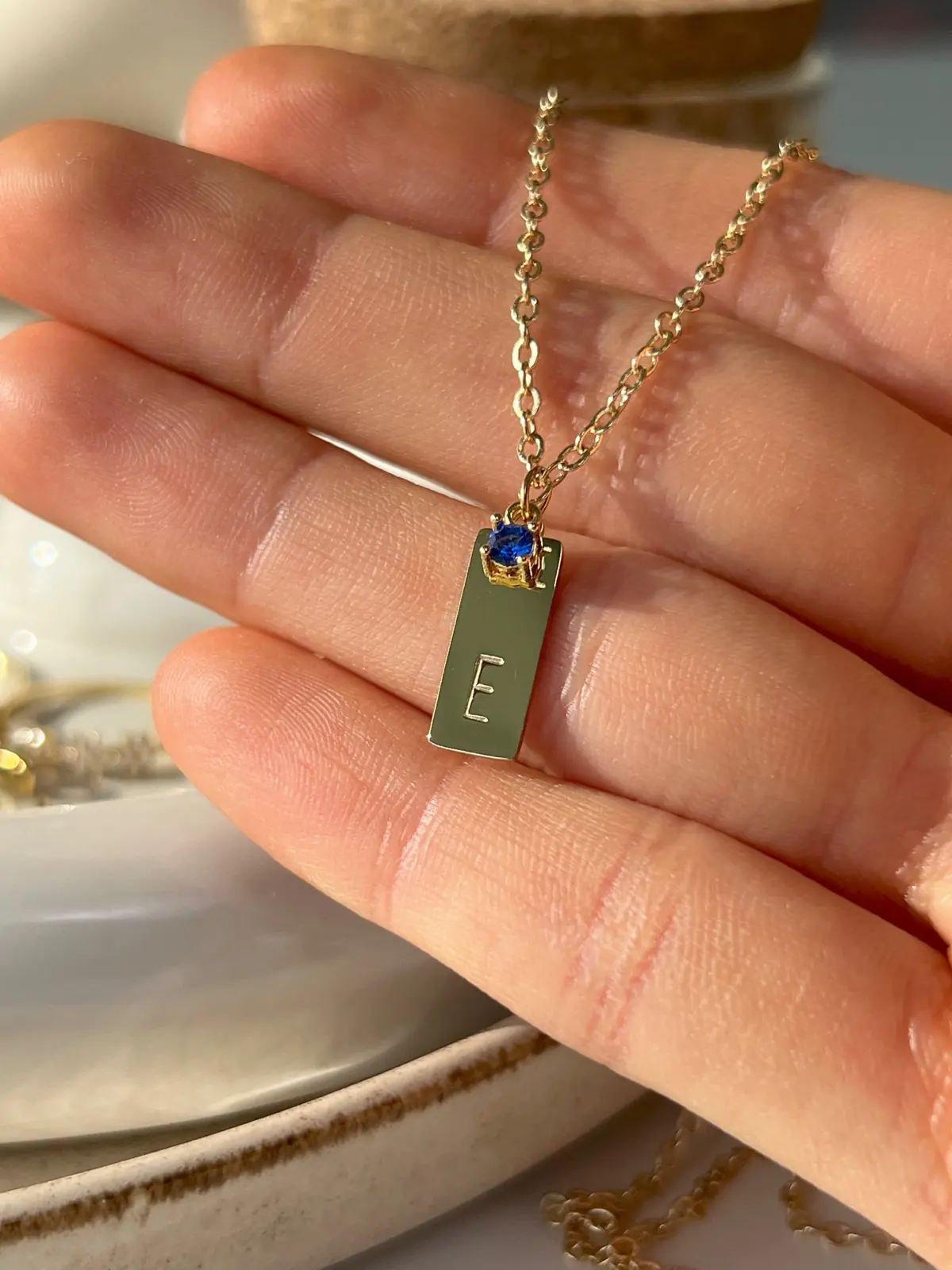 שרשרת תג קטן עם אות – תמונה 6